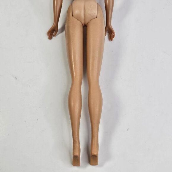 Vintage Brunette Bubble Cut Barbie Doll #850 Mattel 1960s Japan Green Ears Read - Picture 11 of 16